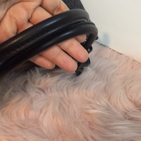 Michael Kors Mercer Gallery Snap Large Black Leather Tote - Picture 10 of 17